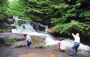 ��Χɽ�½���ѩ�� ������������36��(ͼ)