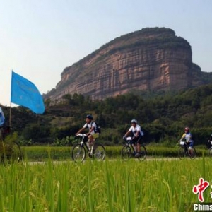 �й�ɽ�����г�����������12�¹㶫��ϼɽ����