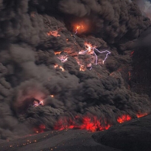 ��Ӱʦ����ӡ���ɽ�緢�ӵ��������澰